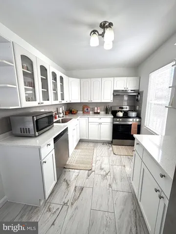 $2,100 | 17 Lerner Court, Unit 33L, Nottingham, MD 21236