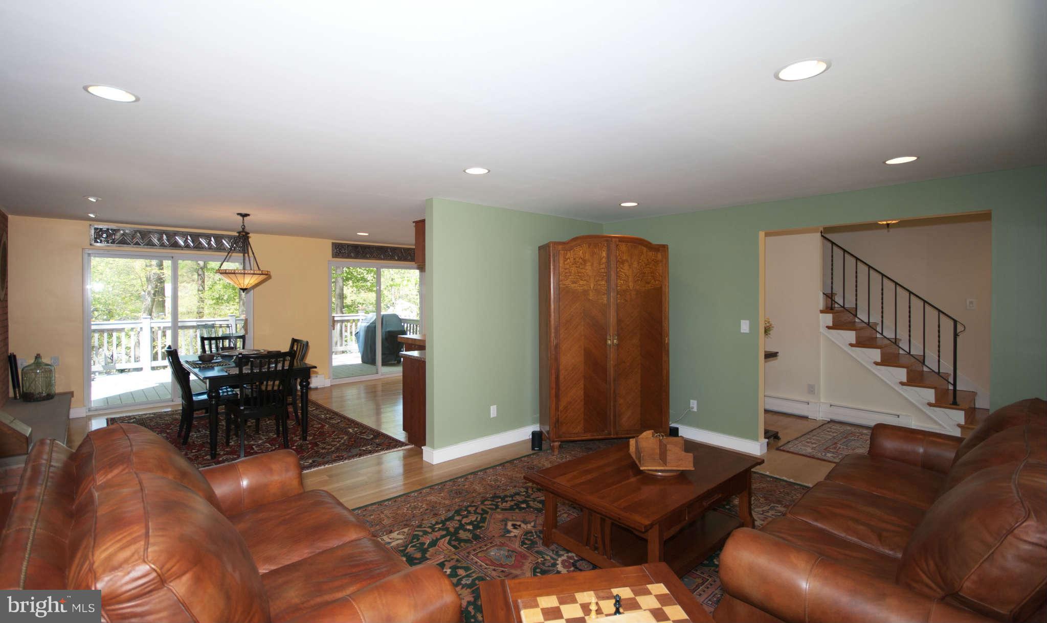 10408 Gatewood Terrace Silver Spring, MD 20903 - Photo 14 of 30 Living Room