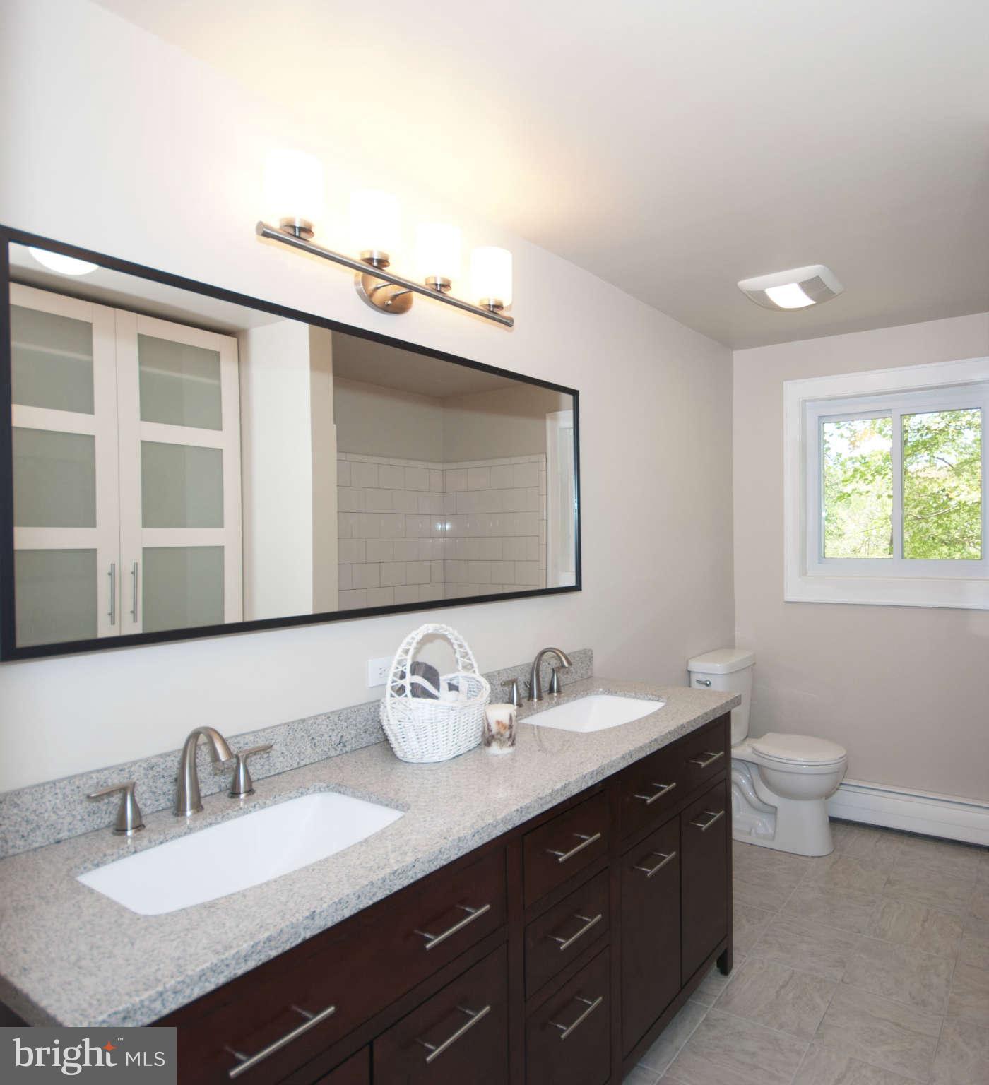 10408 Gatewood Terrace Silver Spring, MD 20903 - Photo 17 of 30 Bath (Master)