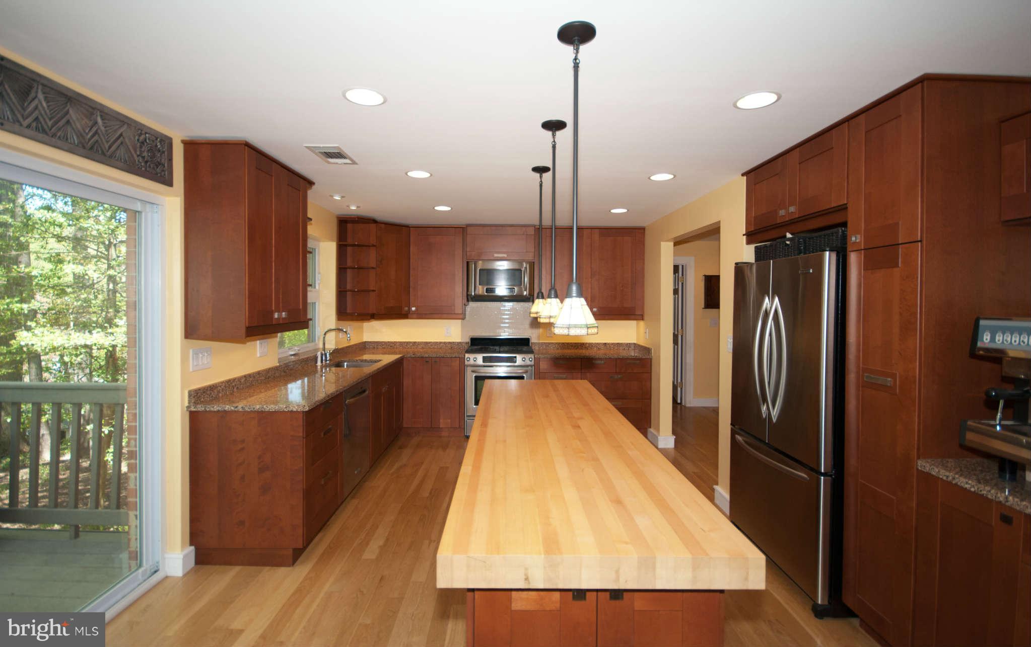 10408 Gatewood Terrace Silver Spring, MD 20903 - Photo 4 of 30 Kitchen