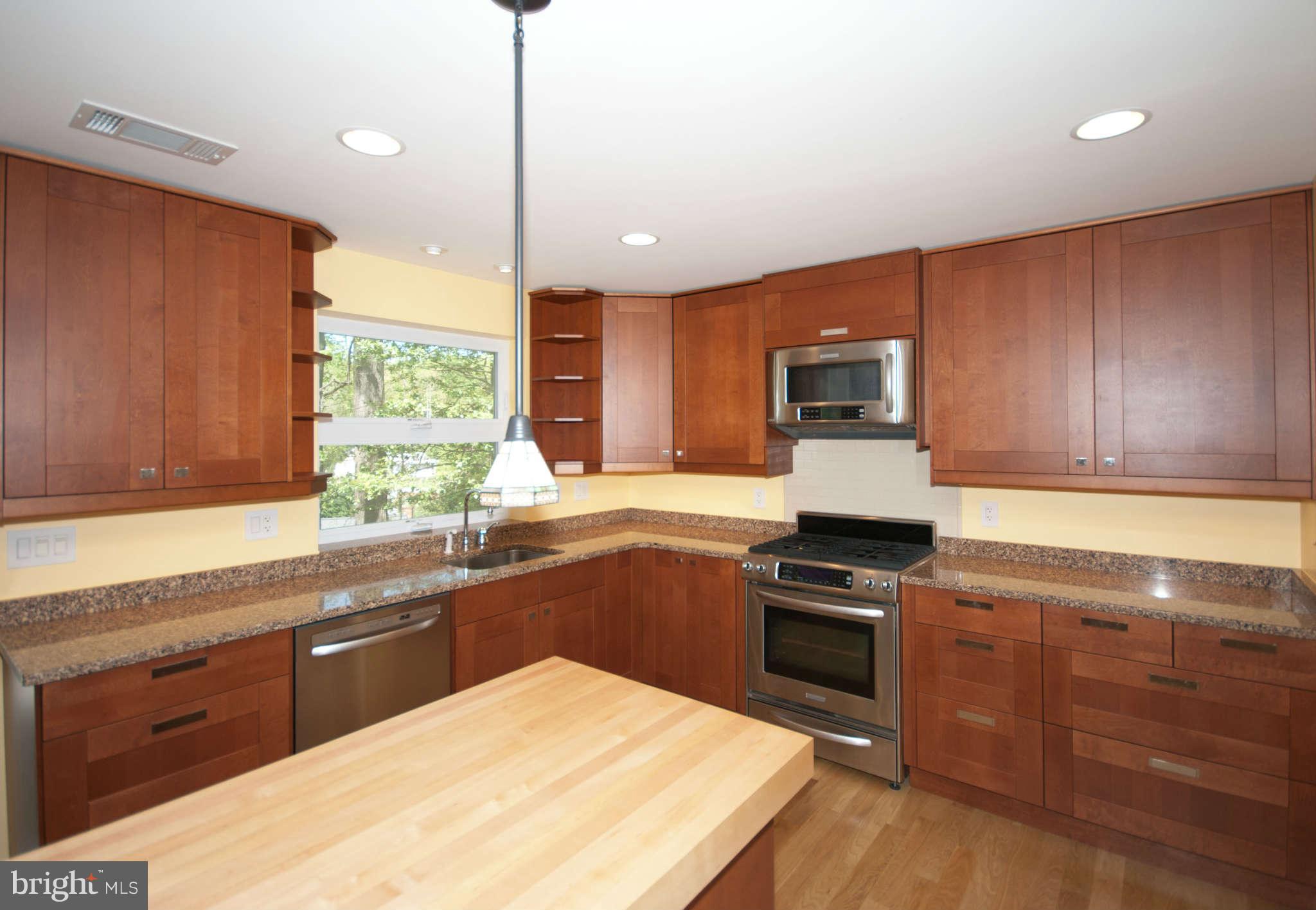 10408 Gatewood Terrace Silver Spring, MD 20903 - Photo 6 of 30 Kitchen