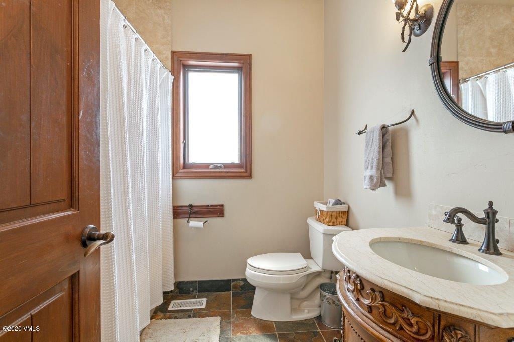 425 Timberwolf Gypsum, CO 81637 - Photo 14 of 38 Bathroom