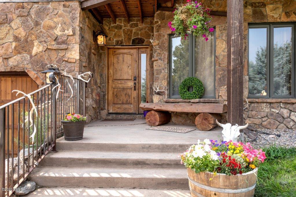 425 Timberwolf Gypsum, CO 81637 - Photo 3 of 38 Entry Way
