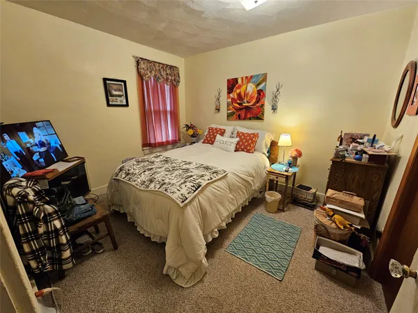 $160,000 | 320 Roosevelt Avenue, Endicott, NY 13760