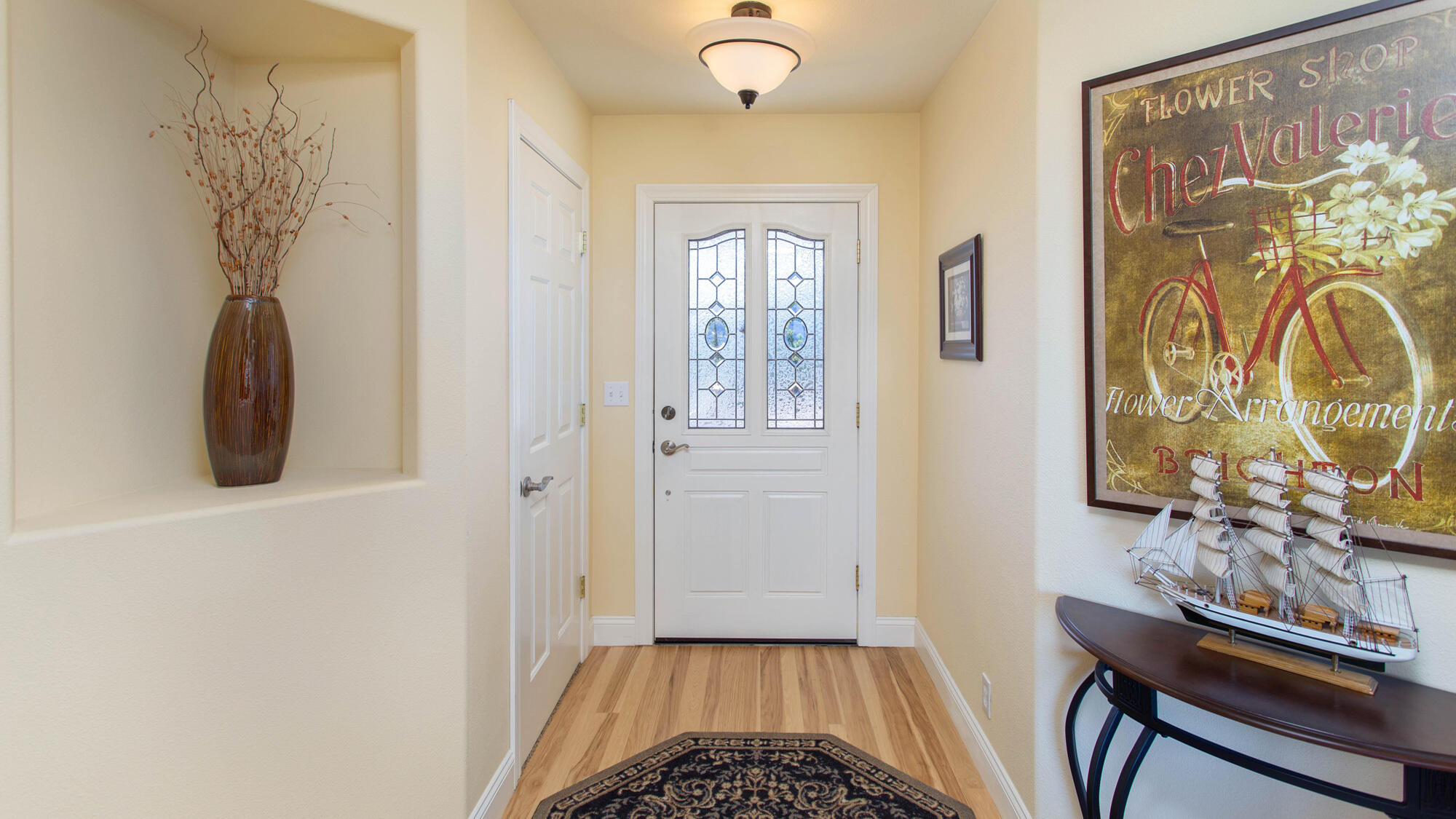 15723 Highland Point Way Redding, CA 96001 - Photo 13 of 40 entry4