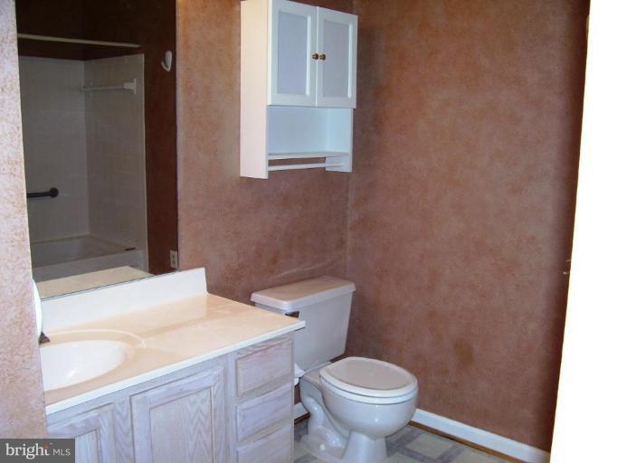 21014 Timber Ridge Terrace, Unit 203 Ashburn, VA 20147 - Photo 8 of 14 Master Bath