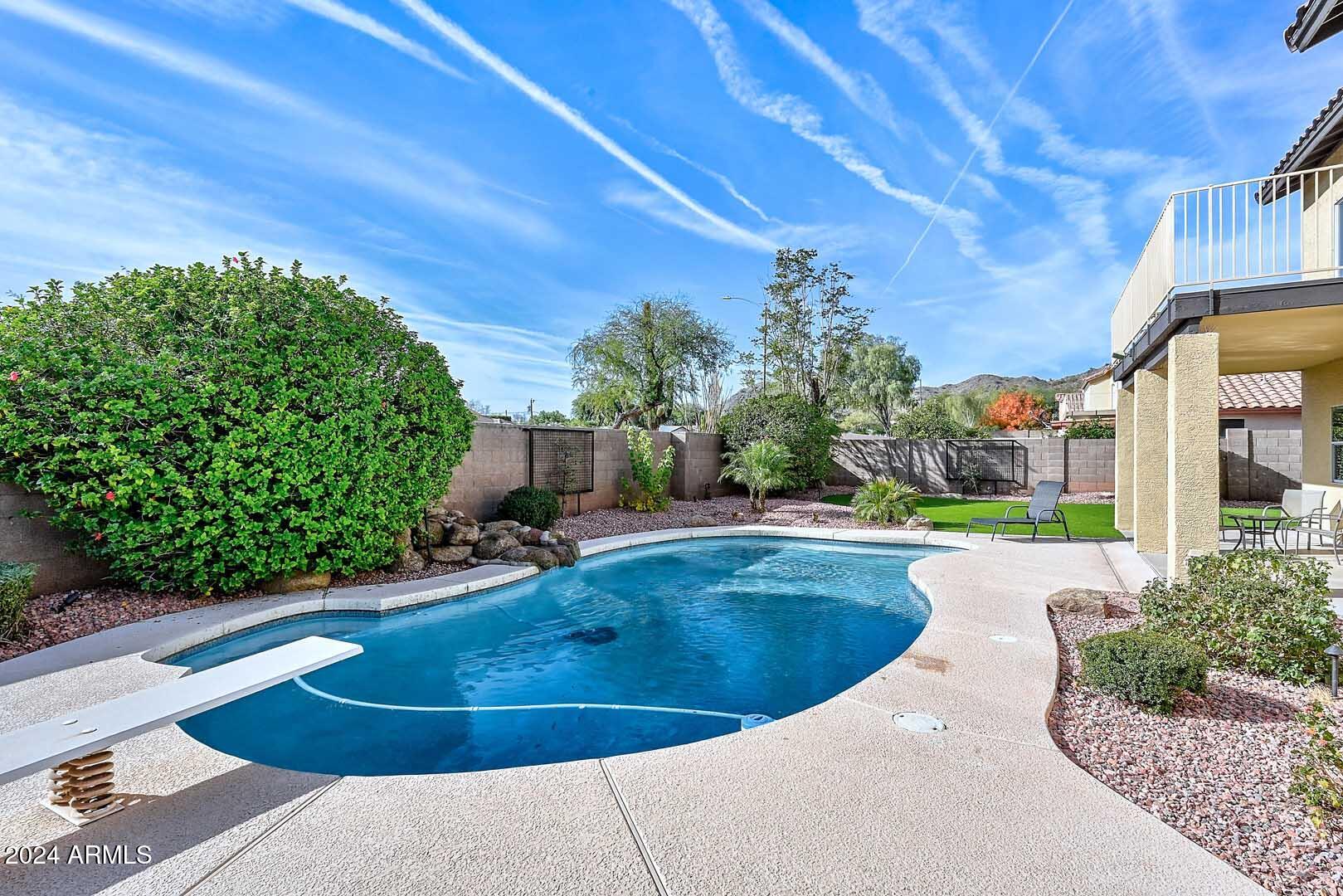 2953 East Calavar Road Phoenix, AZ 85032 - Photo 33 of 45 Diving Pool