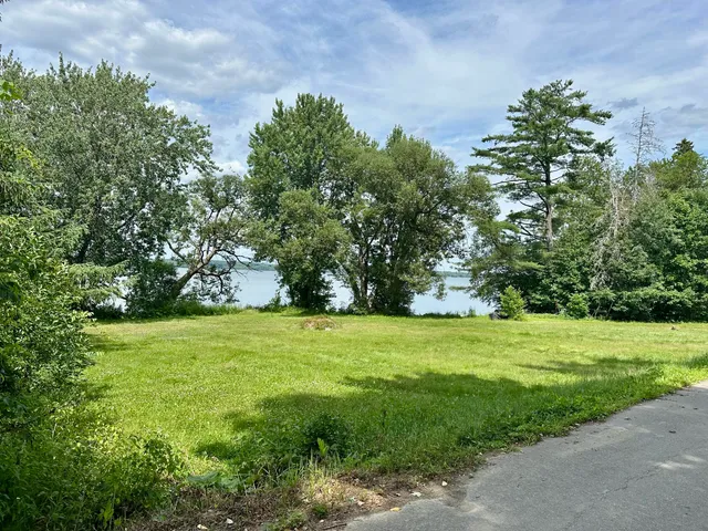 $1,000,000 | 277 Grove Street, Newport, ME 04953