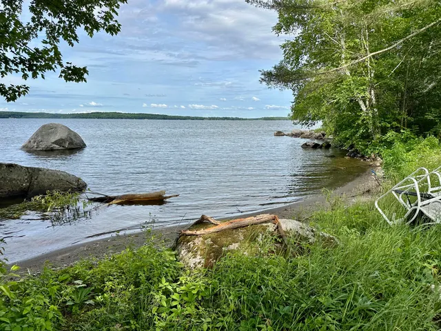 $1,000,000 | 277 Grove Street, Newport, ME 04953