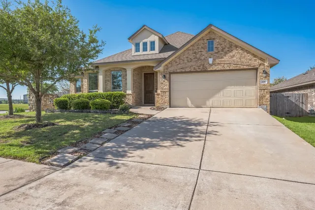 $2,245 | 101 Lismore Street, Hutto, TX 78634