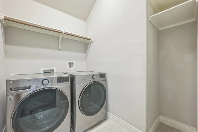 $2,245 | 101 Lismore Street, Hutto, TX 78634