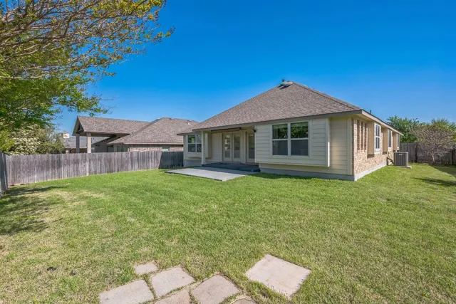 $2,245 | 101 Lismore Street, Hutto, TX 78634