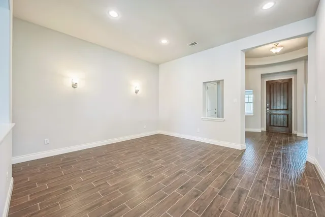 $2,245 | 101 Lismore Street, Hutto, TX 78634