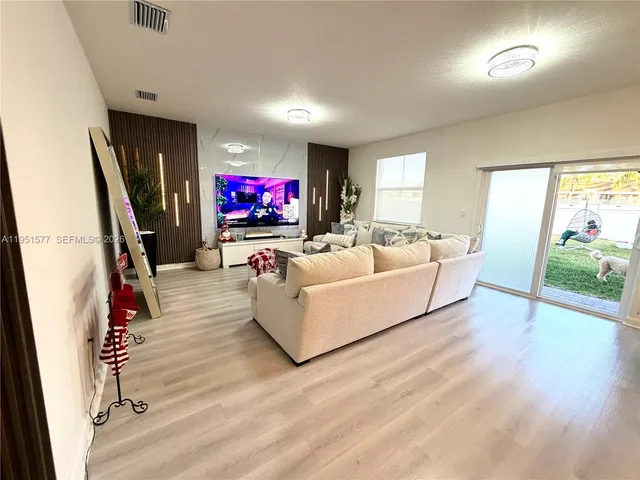 $4,999 | 2661 Southeast 24th Court, Homestead, FL 33035