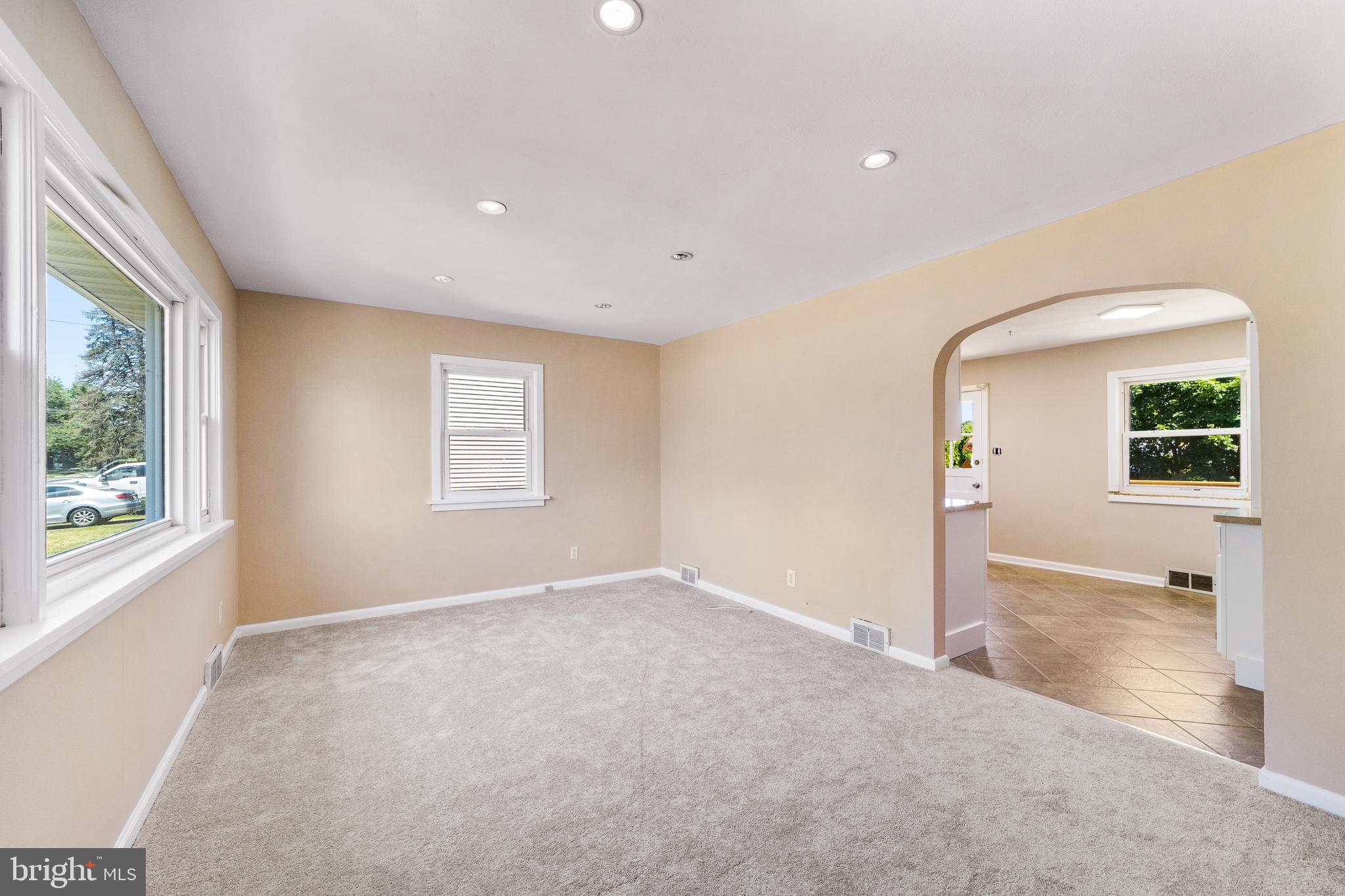 388 Ewingville Road Ewing, NJ 08638 - Photo 14 of 36 Gallery Image 14