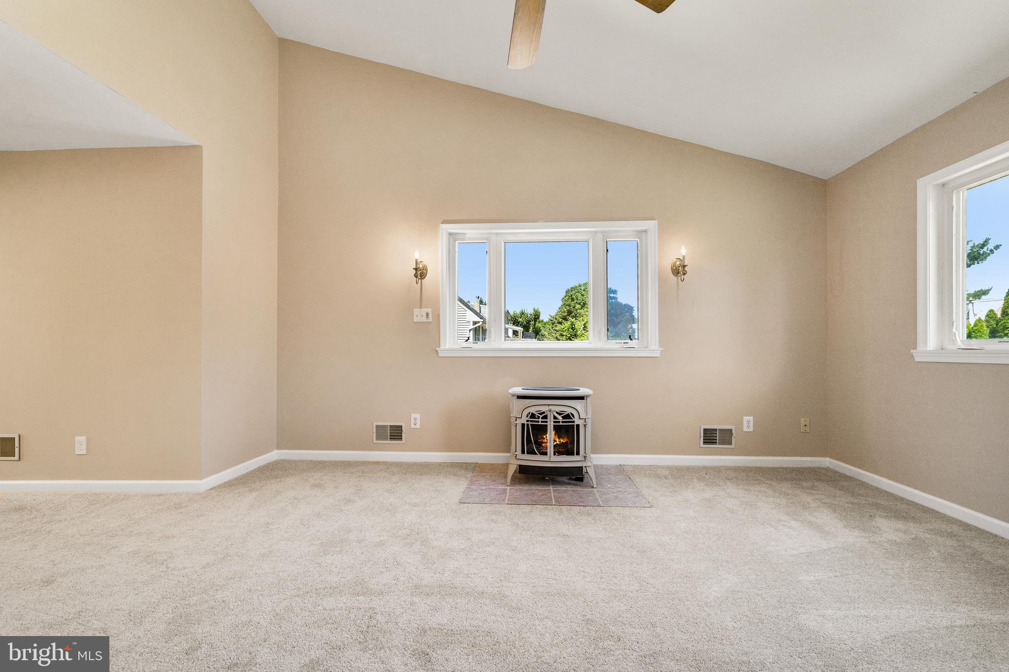 388 Ewingville Road Ewing, NJ 08638 - Photo 21 of 36 Gallery Image 21