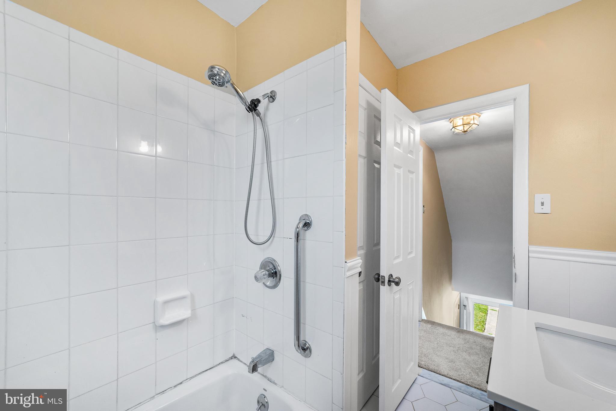 388 Ewingville Road Ewing, NJ 08638 - Photo 27 of 36 Gallery Image 27
