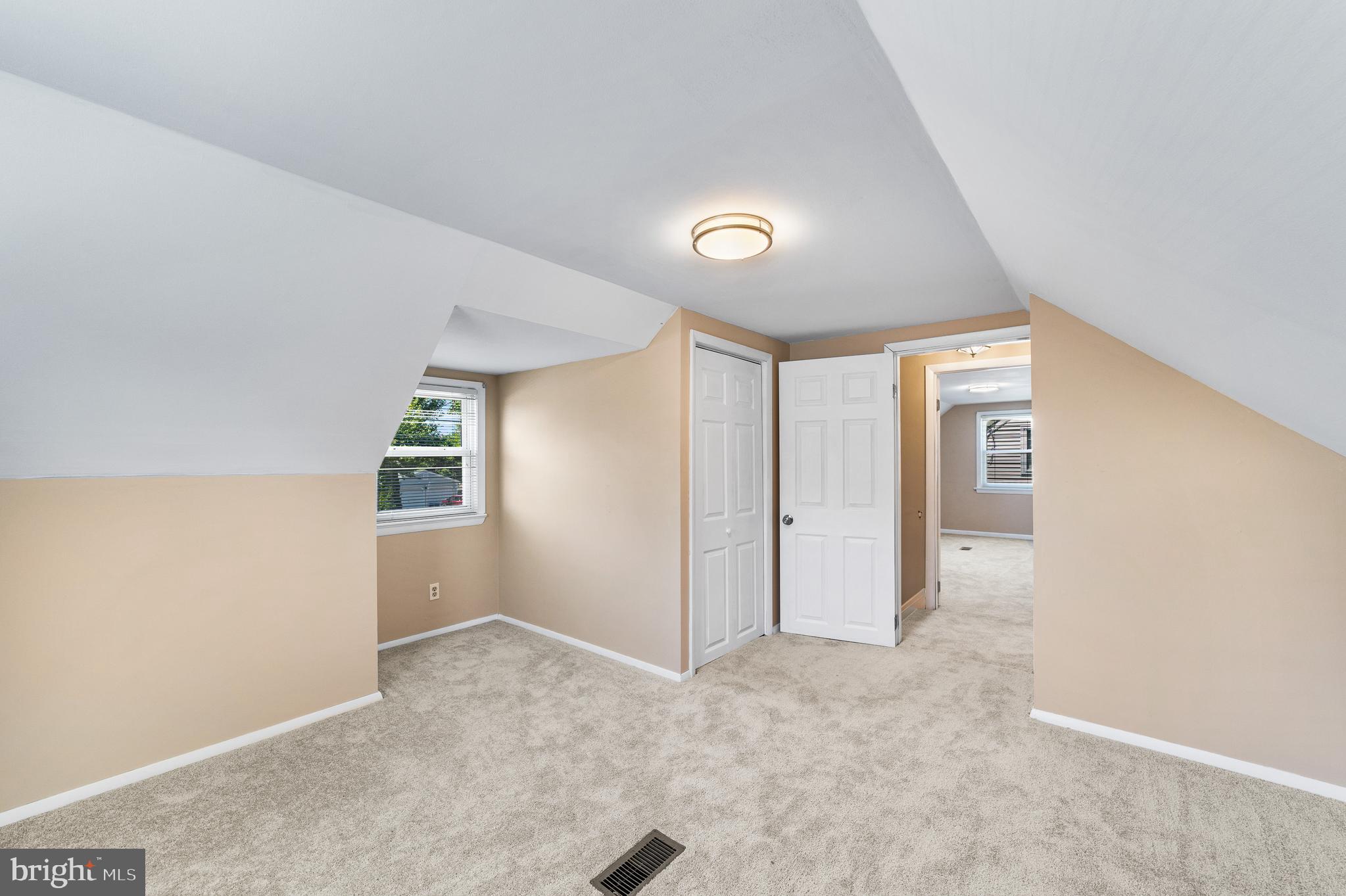 388 Ewingville Road Ewing, NJ 08638 - Photo 29 of 36 Gallery Image 29