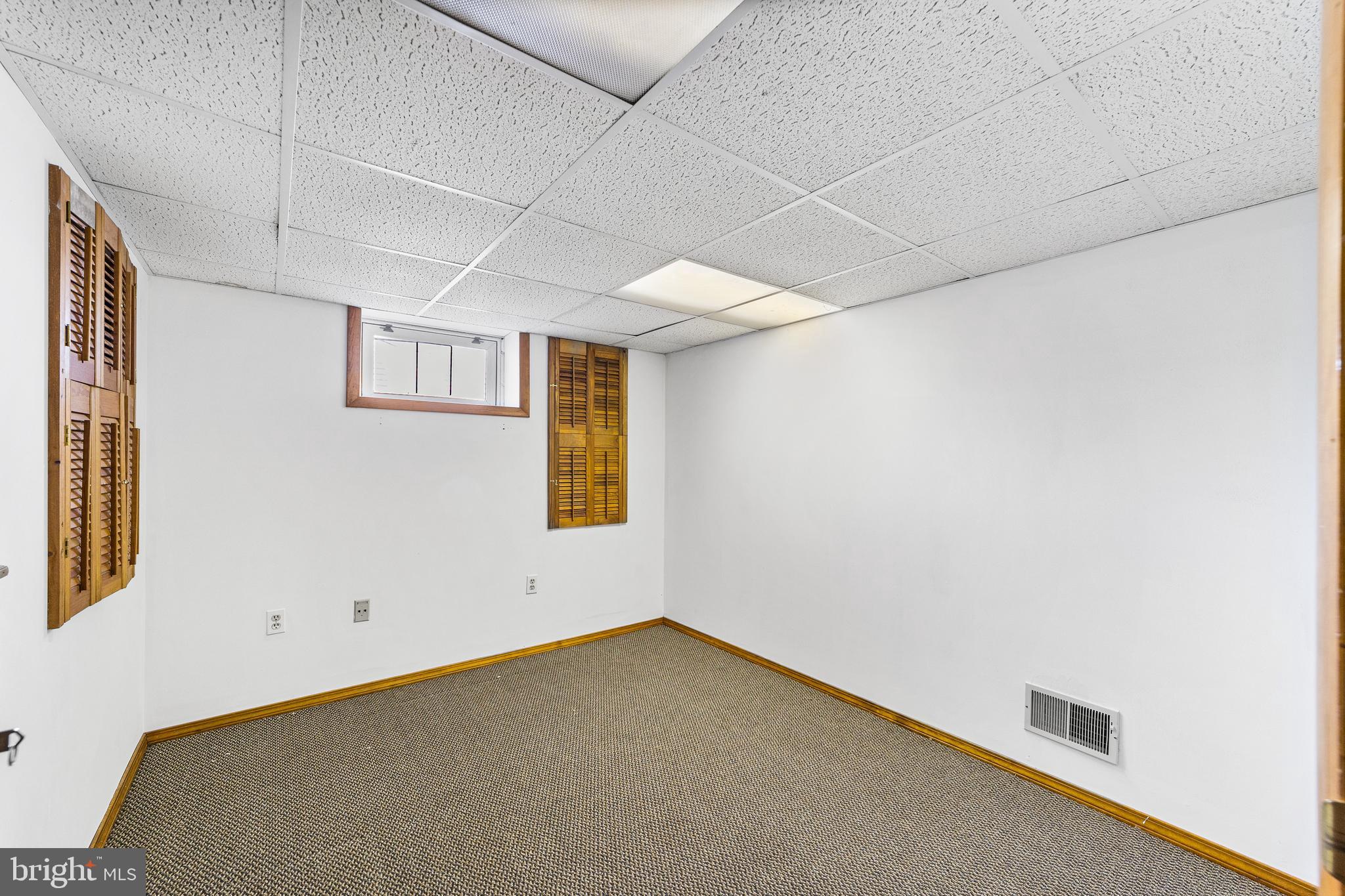 388 Ewingville Road Ewing, NJ 08638 - Photo 33 of 36 Basement office