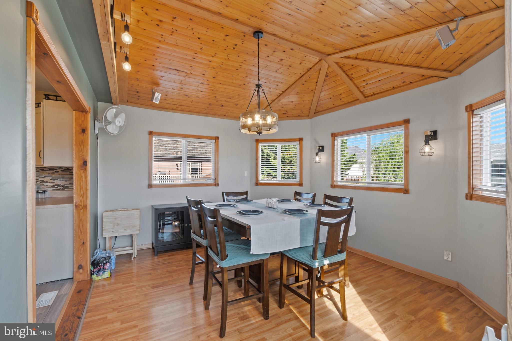7113 Olivia Road Baltimore, MD 21220 - Photo 26 of 30 Dining room