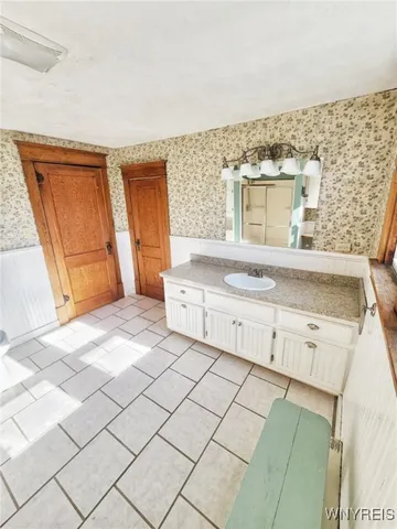 $129,900 | 157 Clinton Street, Salamanca, NY 14779