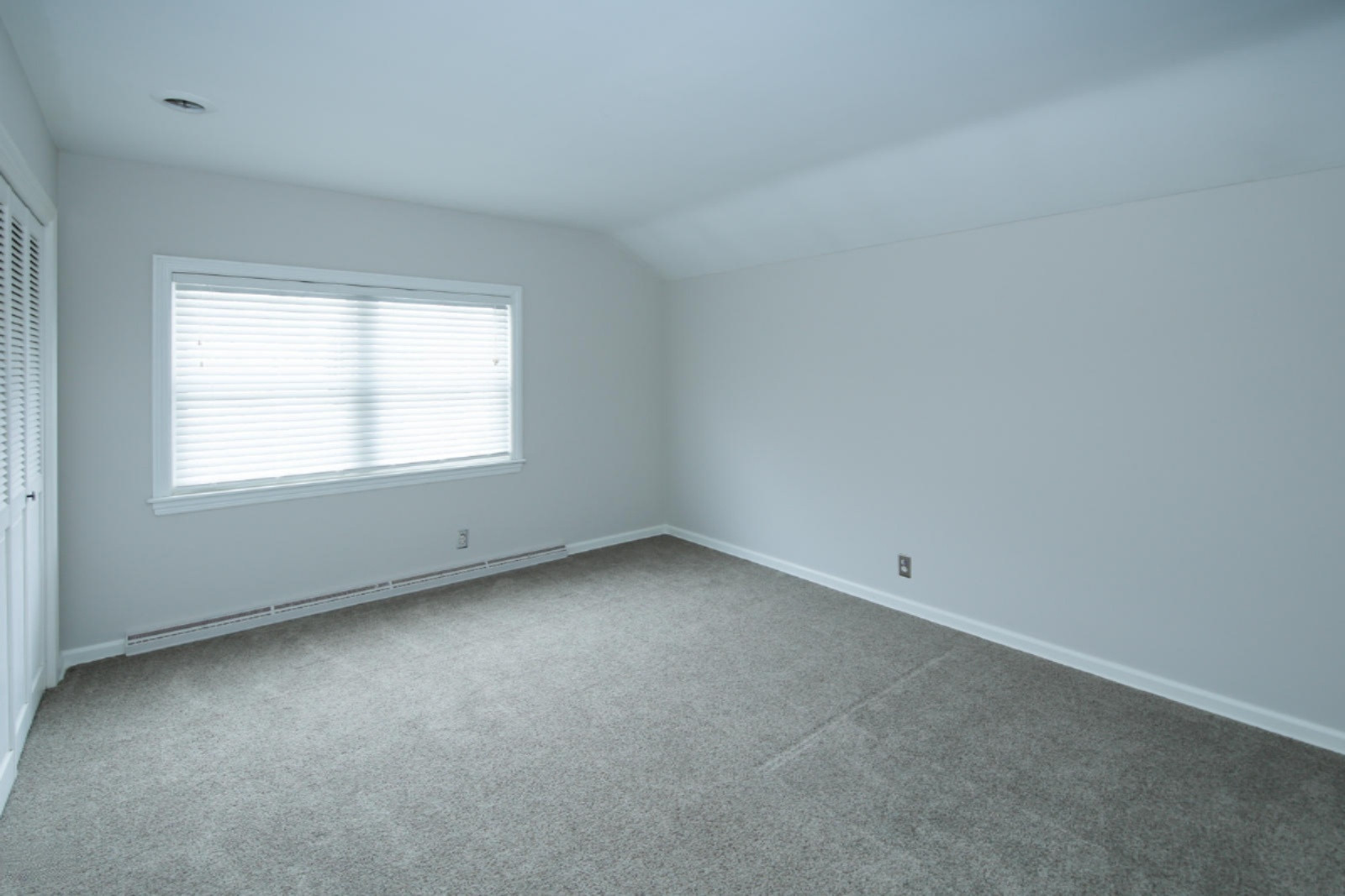 4210 Old Colony Road Kalamazoo, MI 49008 - Photo 17 of 29 4210 Old Colony-117
