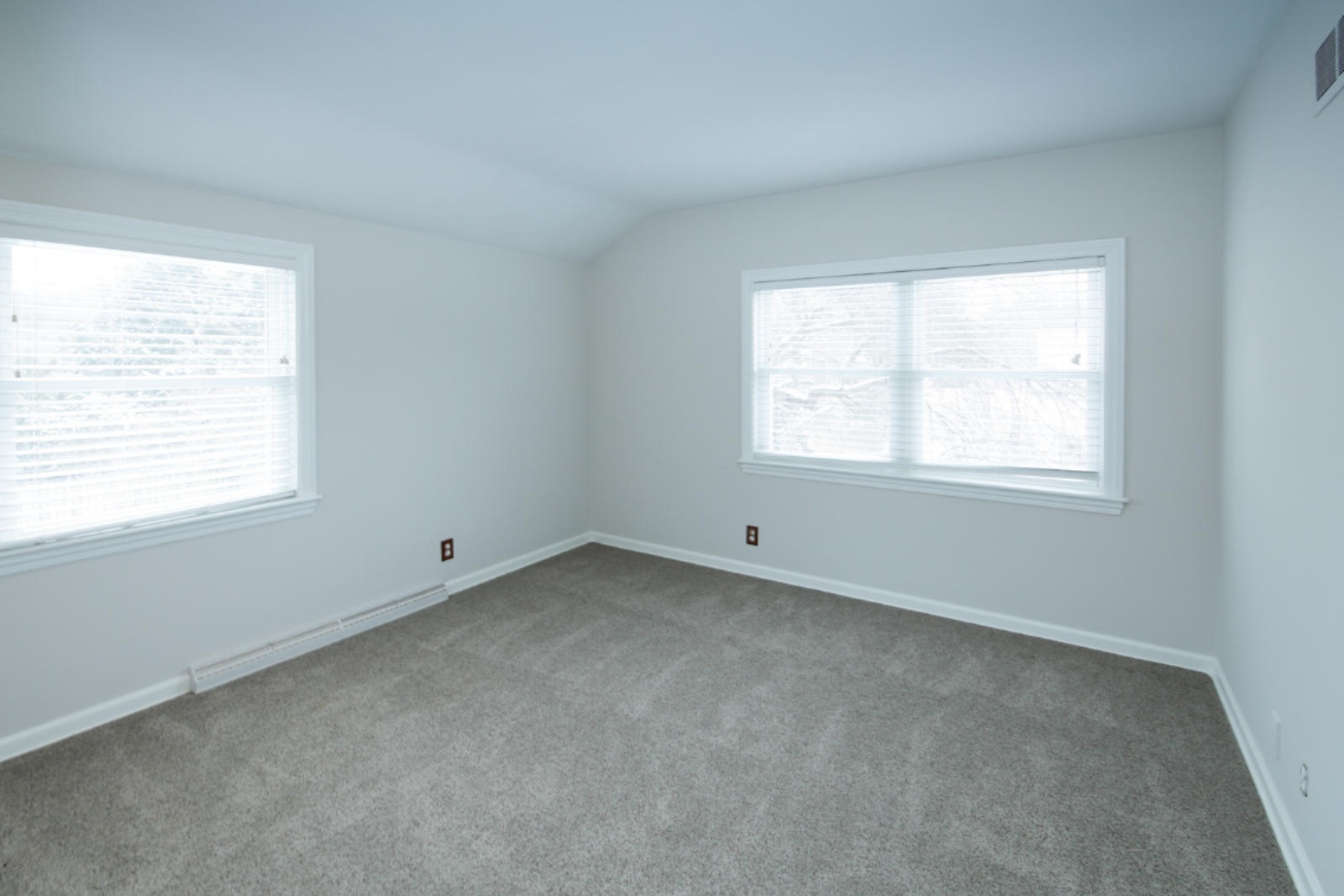 4210 Old Colony Road Kalamazoo, MI 49008 - Photo 18 of 29 4210 Old Colony-118