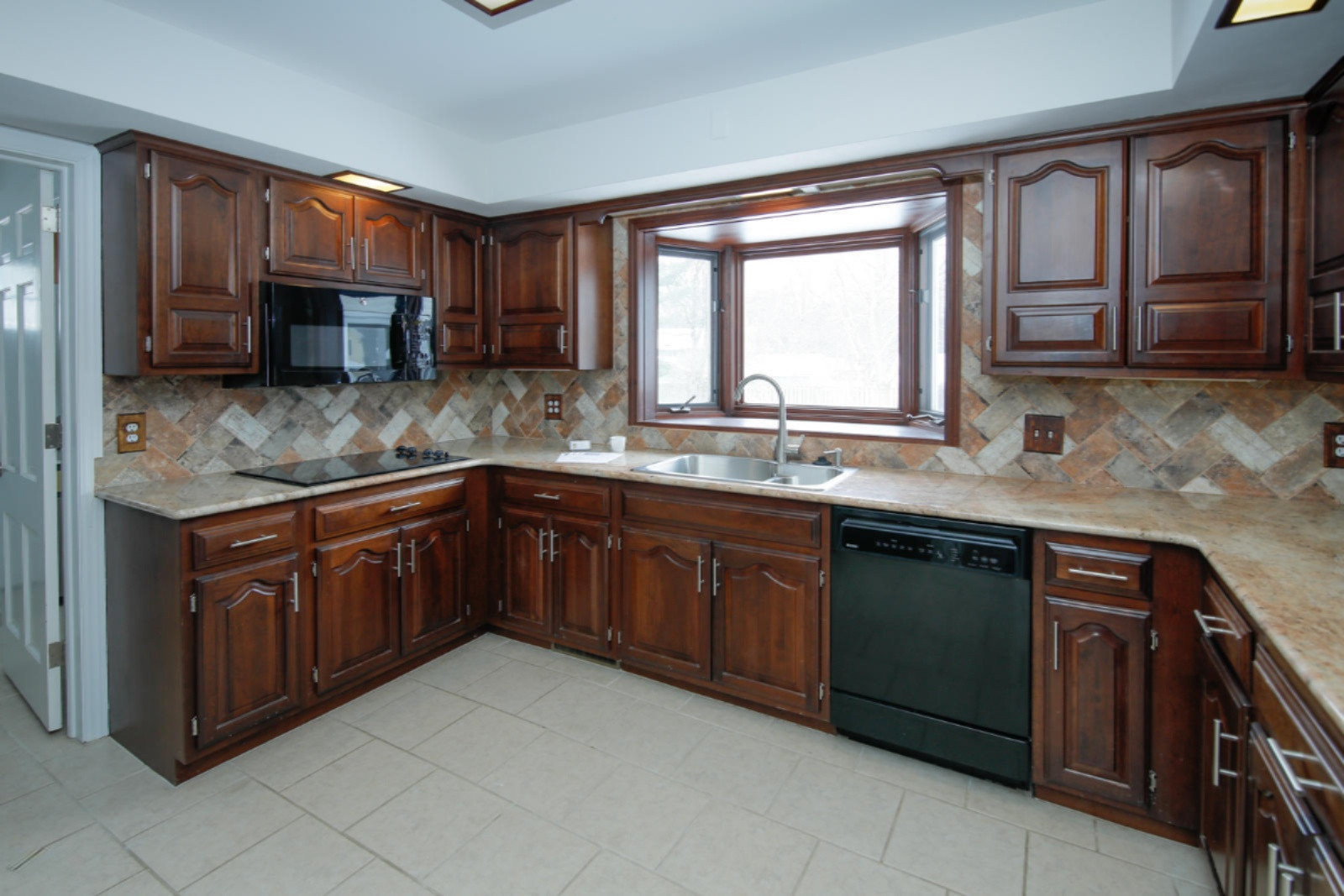 4210 Old Colony Road Kalamazoo, MI 49008 - Photo 6 of 29 4210 Old Colony-106
