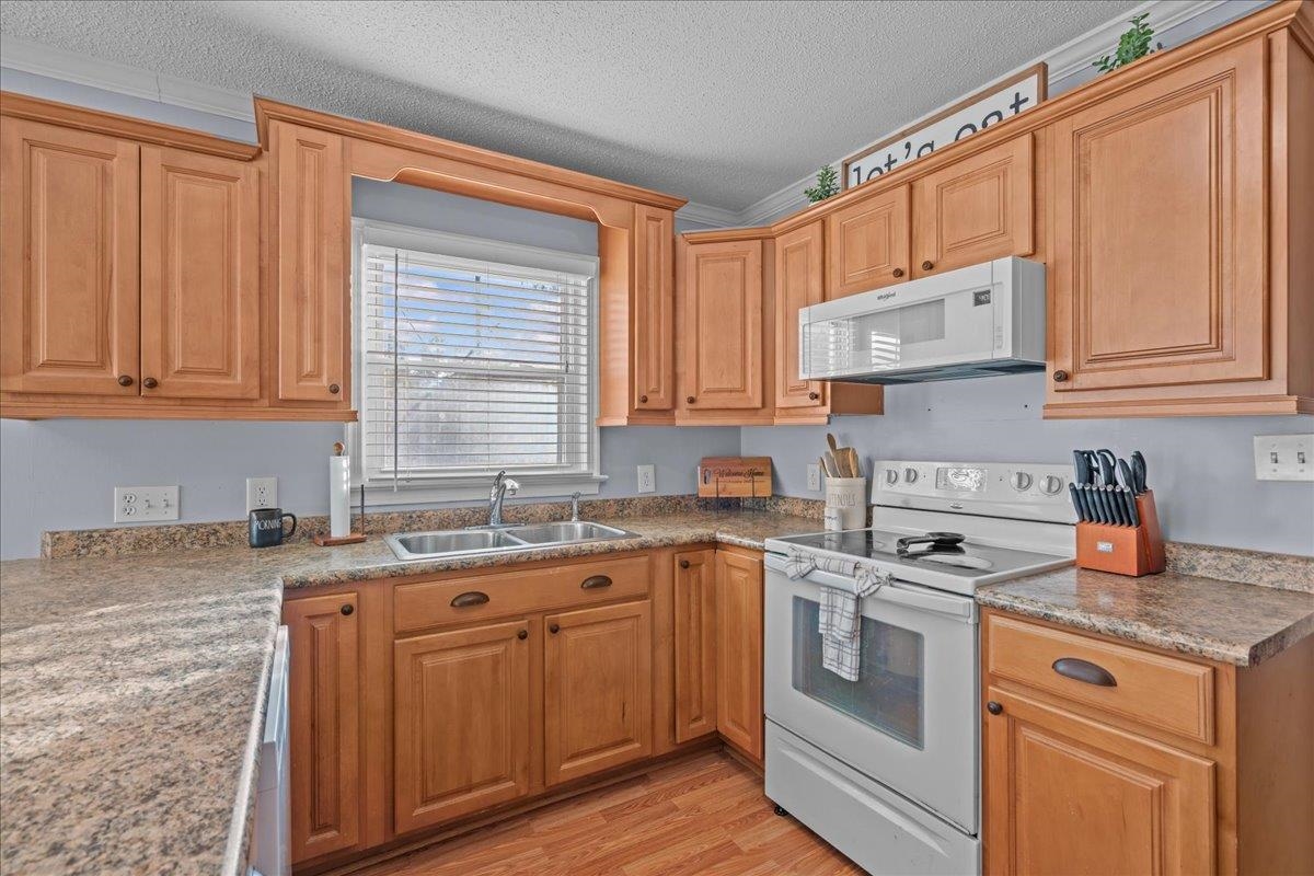 108 Clinton Drive Anderson, SC 29621 - Photo 11 of 27 Gallery Image 11