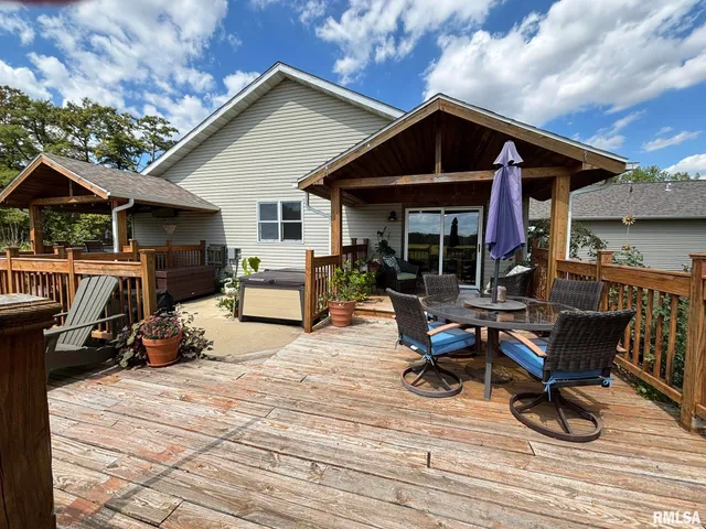 $269,900 | 2924 Red Stripe Road, Odin, IL 62870