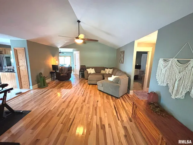 $269,900 | 2924 Red Stripe Road, Odin, IL 62870