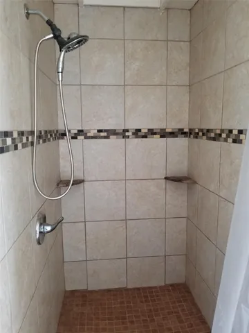 $1,650 | 4215 Hardin Drive, Galveston, TX 77554