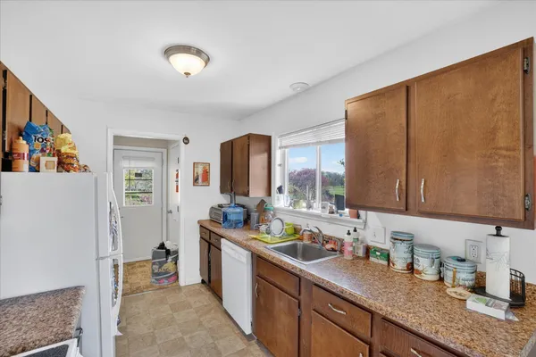 $389,000 | 176 Oakhurst Avenue, Kalamazoo, MI 49001