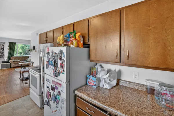 $389,000 | 176 Oakhurst Avenue, Kalamazoo, MI 49001