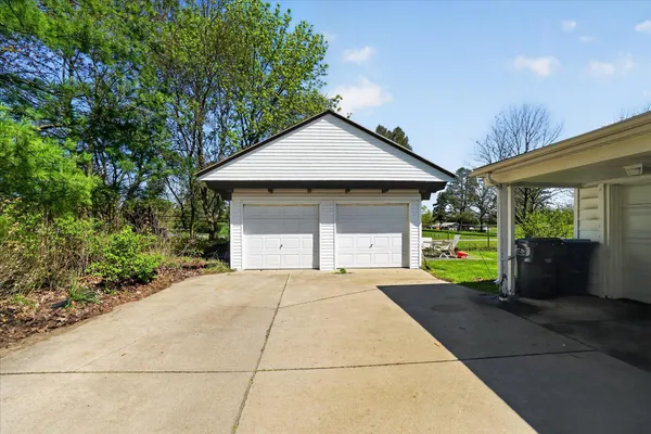 $389,000 | 176 Oakhurst Avenue, Kalamazoo, MI 49001
