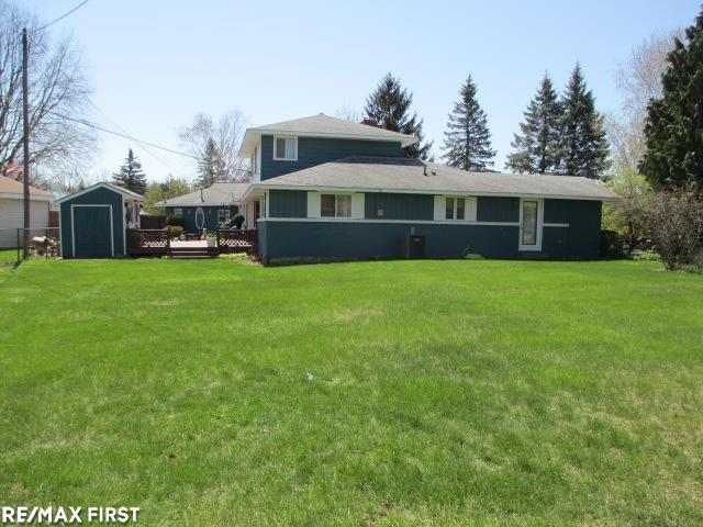 6004 Lakeshore Road Fort Gratiot, MI 48059 - Photo 7 of 33
