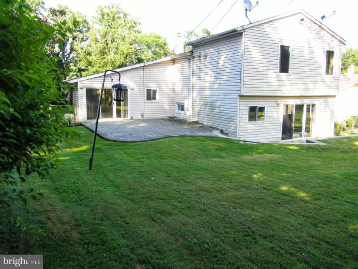 211 Red Barn Road Willow Grove, PA 19090 - Photo 1 of 18 Gallery Image 1