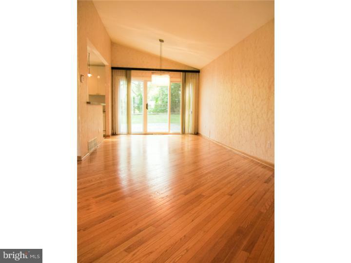 211 Red Barn Road Willow Grove, PA 19090 - Photo 2 of 18 Gallery Image 2