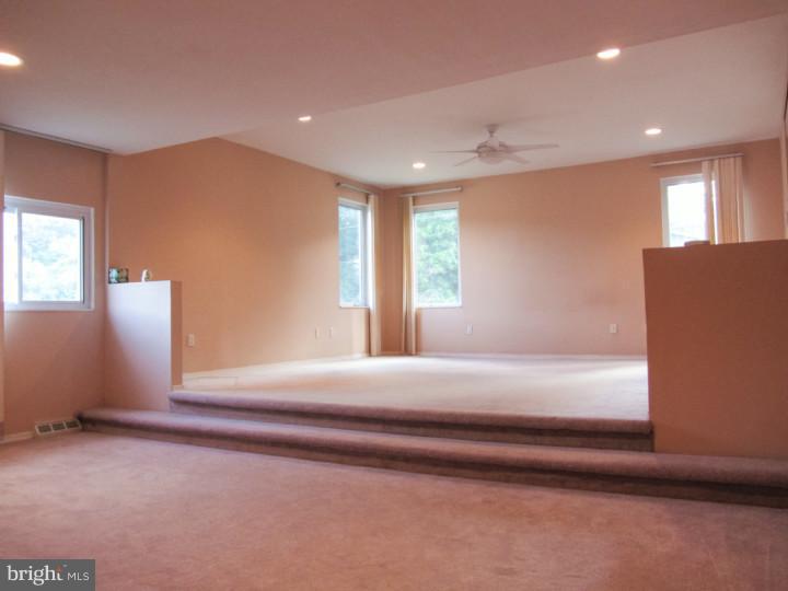 211 Red Barn Road Willow Grove, PA 19090 - Photo 11 of 18 Gallery Image 11