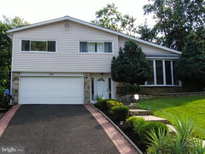 211 Red Barn Road Willow Grove, PA 19090 - Photo 6 of 18 Gallery Image 6