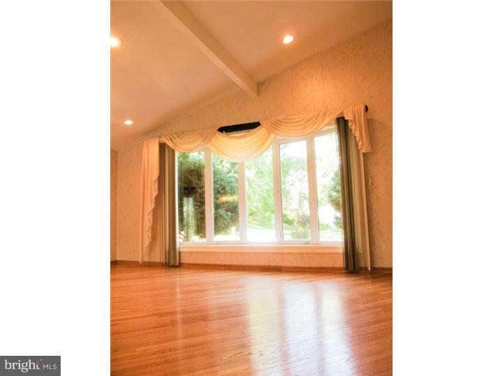 211 Red Barn Road Willow Grove, PA 19090 - Photo 10 of 18 Gallery Image 10