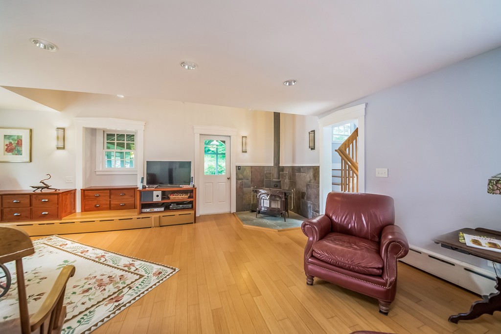 95 Haydenville Road Whately, MA 01039 - Photo 5 of 30