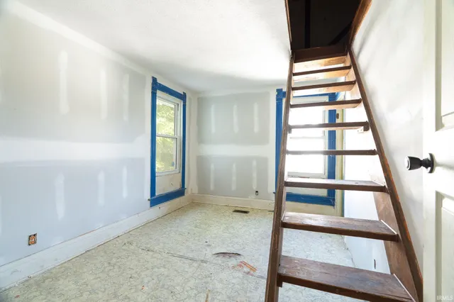 $79,900 | 29 Center Street, Williamsport, IN 47993