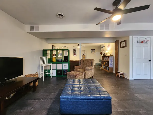 $399,900 | 224 Cashen Drive, Makanda, IL 62958