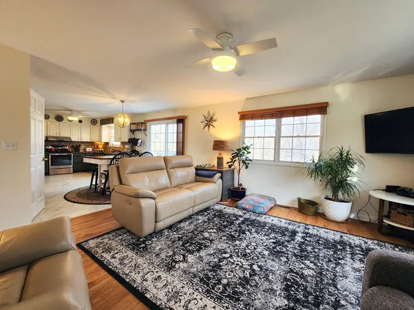 $374,900 | 224 Cashen Drive, Makanda, IL 62958