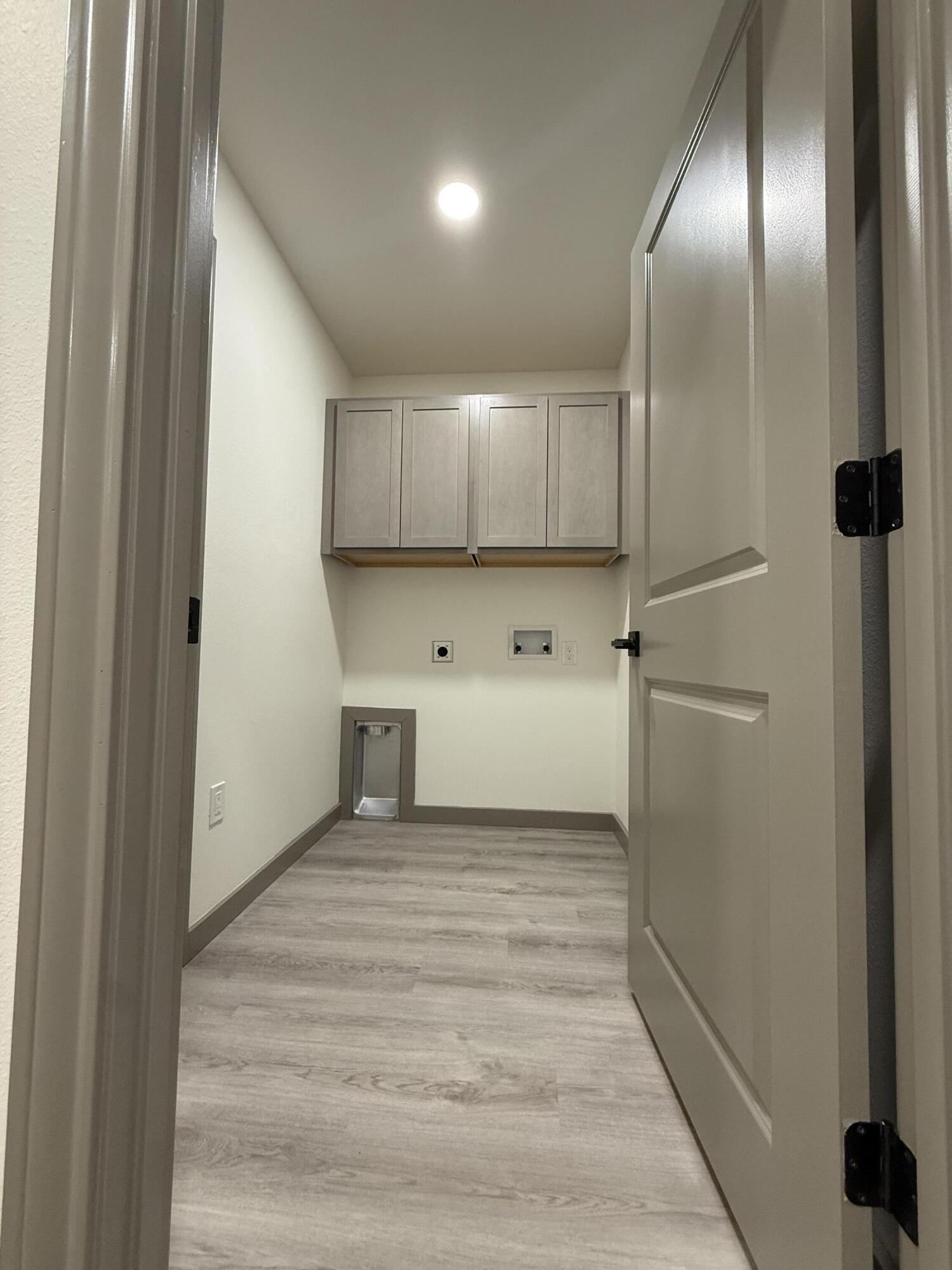 4601 Jarvis Street Lubbock, TX 79416 - Photo 19 of 41 Utility Room
