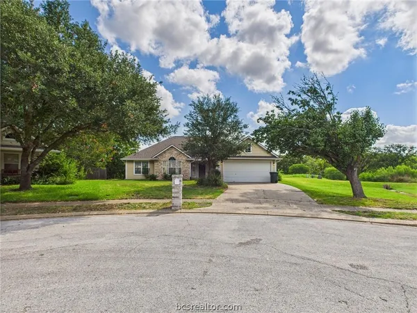 $1,850 | 2701 Darwood Court, Bryan, TX 77807