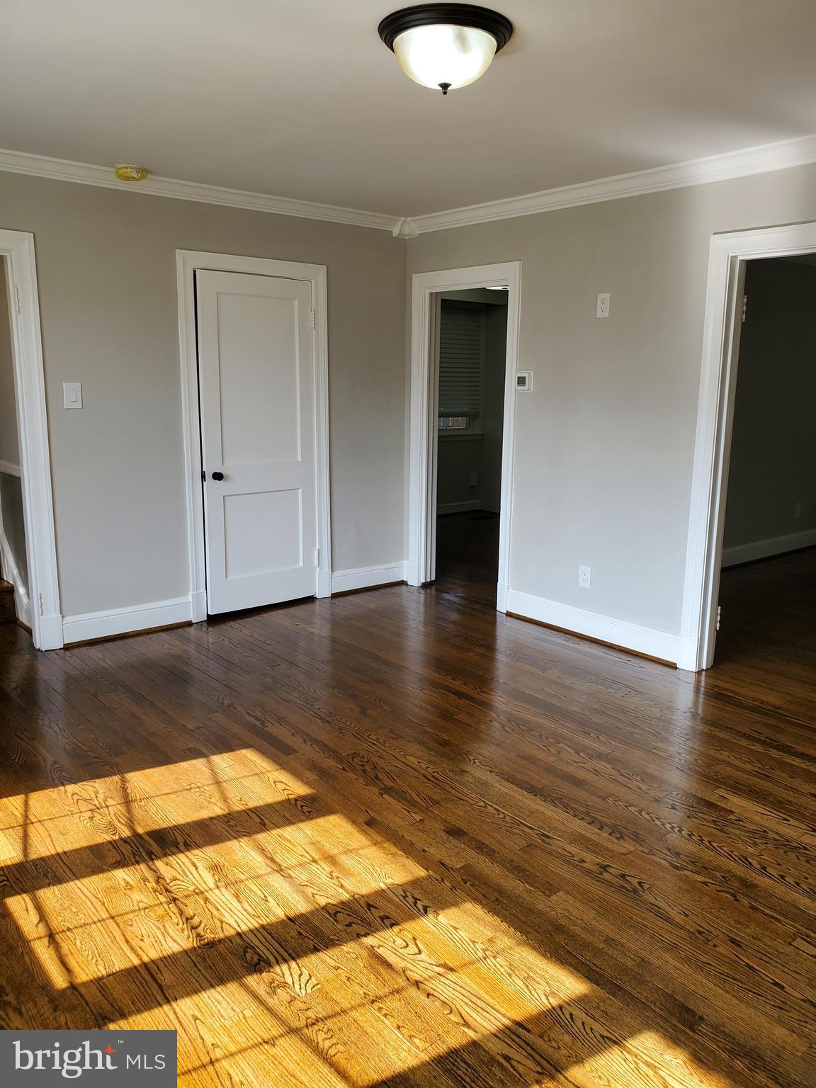 1221 Ten Oaks Road Baltimore, MD 21227 - Photo 5 of 30 Gallery Image 5
