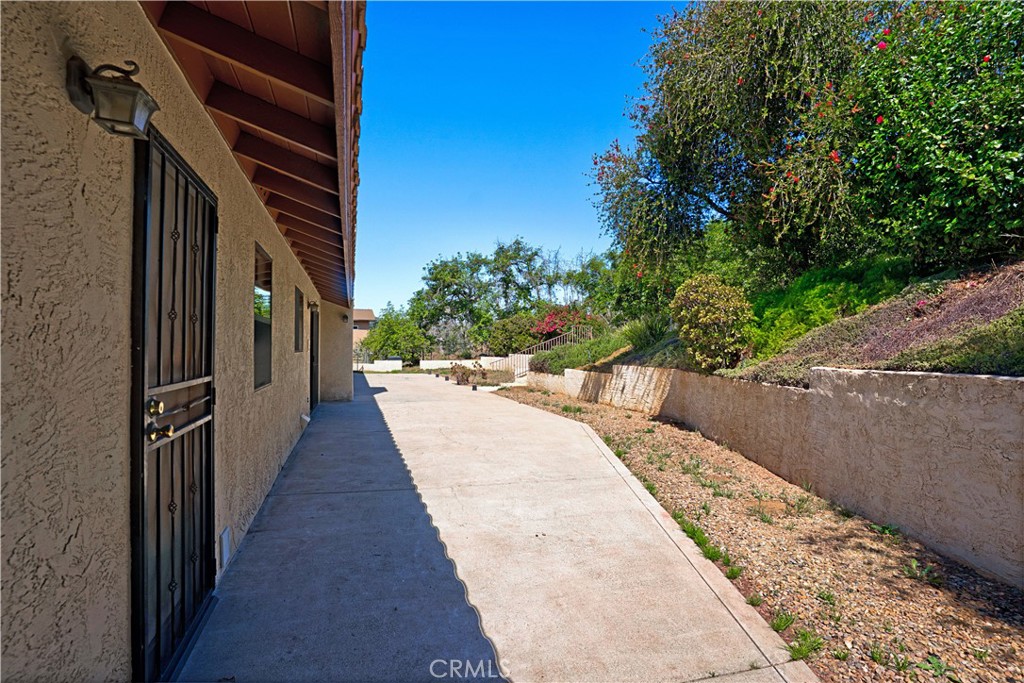 8258 Via Urner Way Bonsall, CA 92003 - Photo 34 of 49