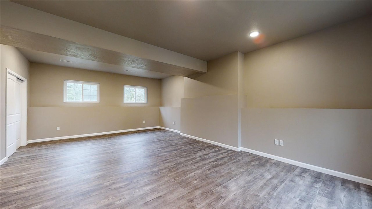 19308 East Elliot Road Mead, WA 99021 - Photo 14 of 20